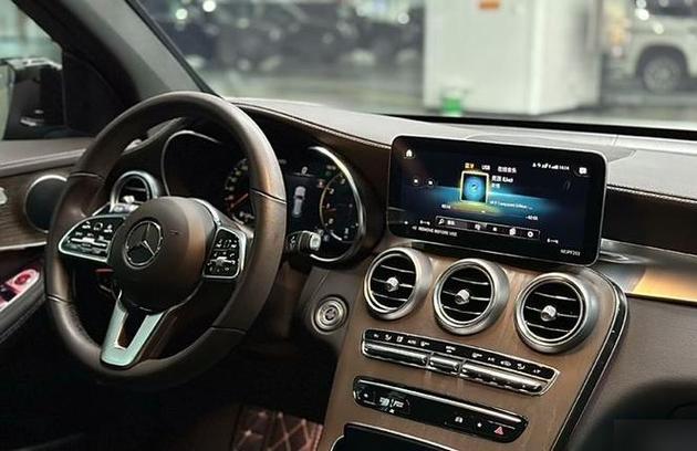 glc260奔驰内饰