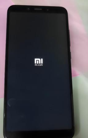 小米手机靠近耳朵黑屏