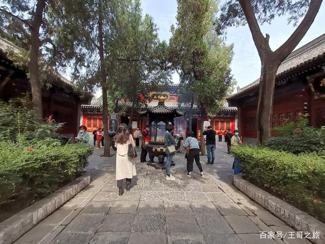 西安卧龙寺客堂是谁负责建的