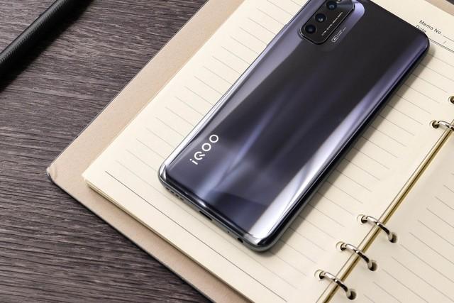 iqooneo5活力版系统包