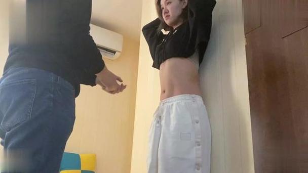 外网虐腹抗击打