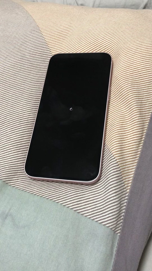 iPhone13黑屏