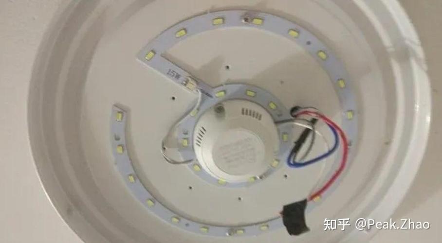 led灯泡闪一下就不亮了