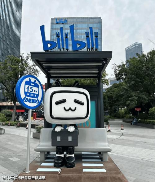 b站lyj是谁