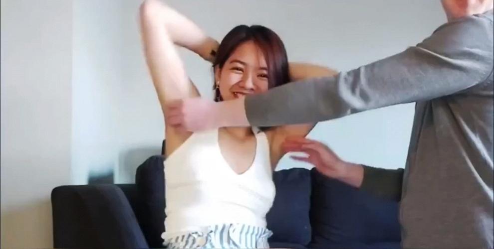 挠男生腹肌胳肢窝痒痒视频大全