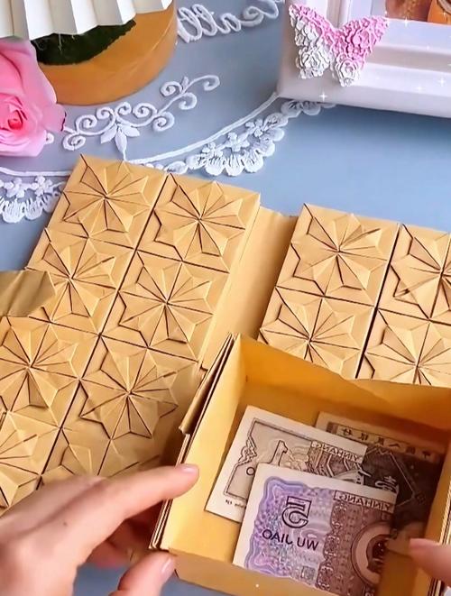 钱存定期银行卡显示么
