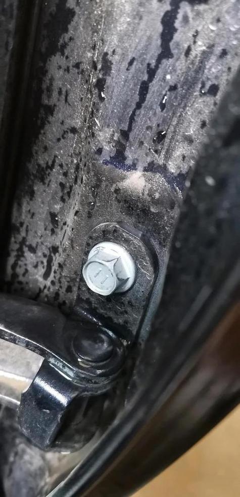 螺丝拧得动但是下不来