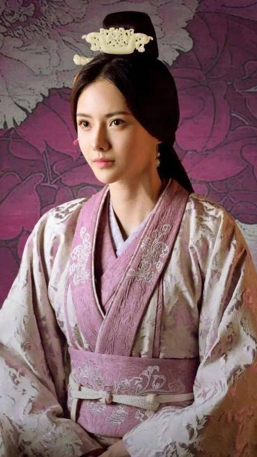 三国甄姬是谁的老婆
