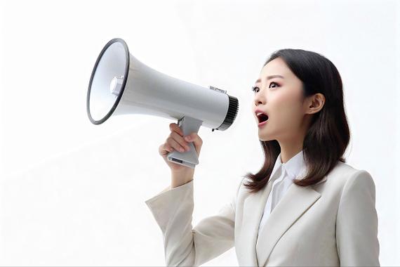 手持喇叭怎么直接喊话