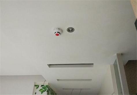 烟感器一直响怎么取消