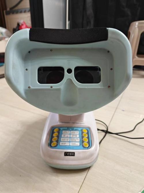 弱视训练仪