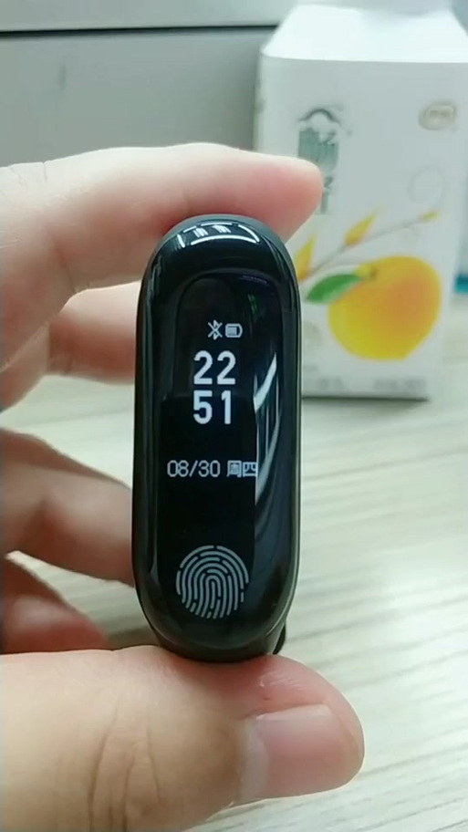 m3智能手环怎么充电