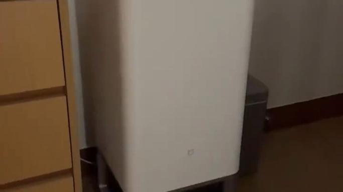小米加湿器亮紫灯