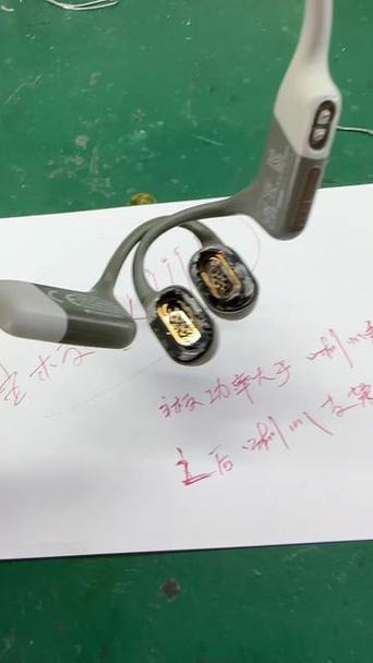蓝牙耳机右耳没有声音