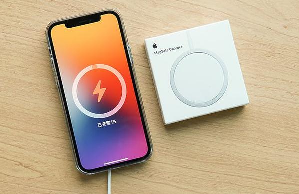 iPhone无线充电