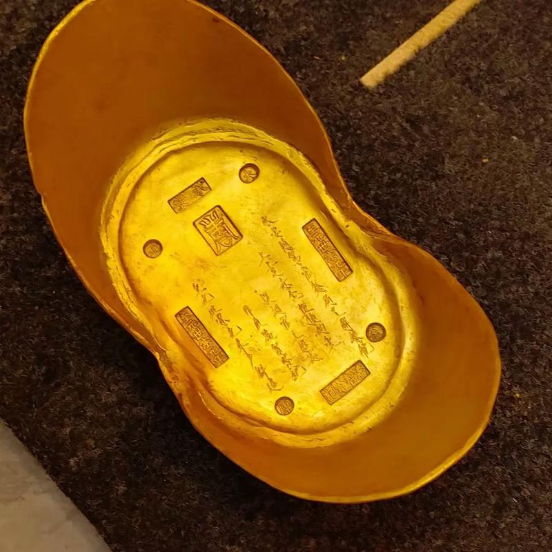 怎么把金锭丢给猪灵