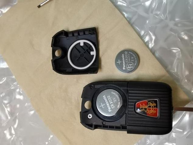 荣威rx5钥匙换电池是什么型号