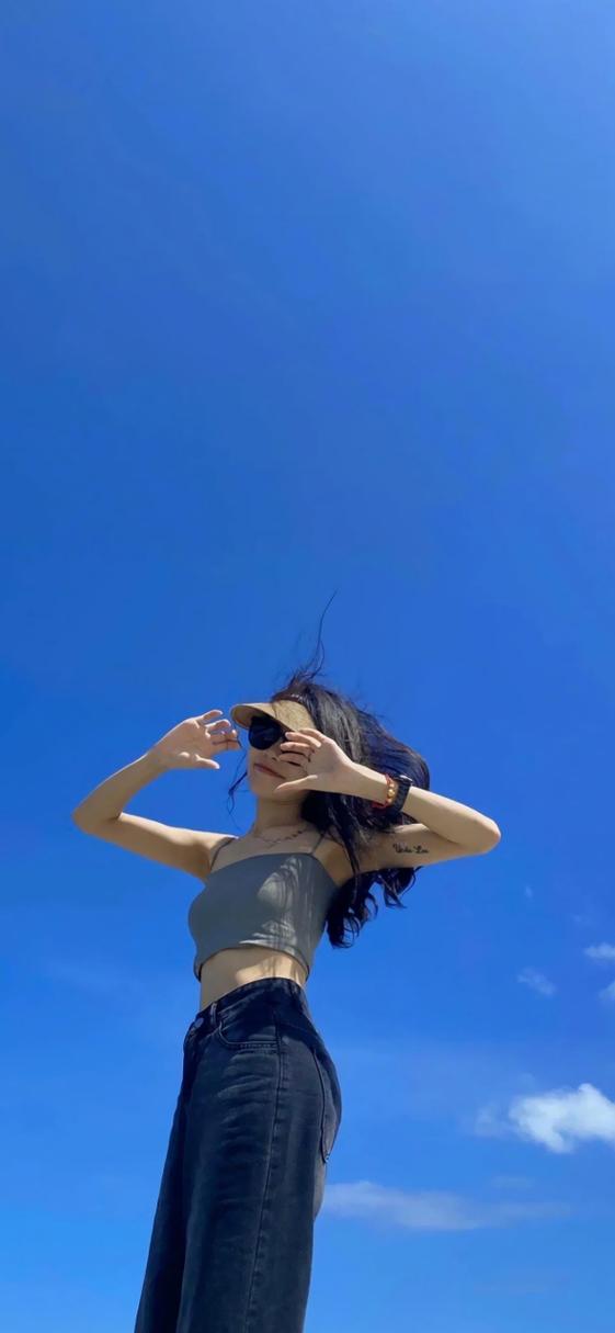 酷酷壁纸女 霸气