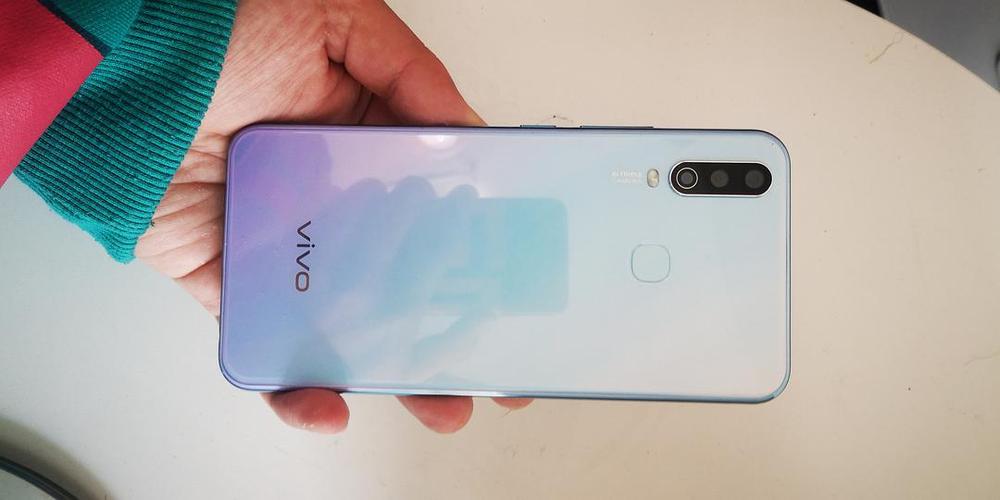vivoy3值得入手吗