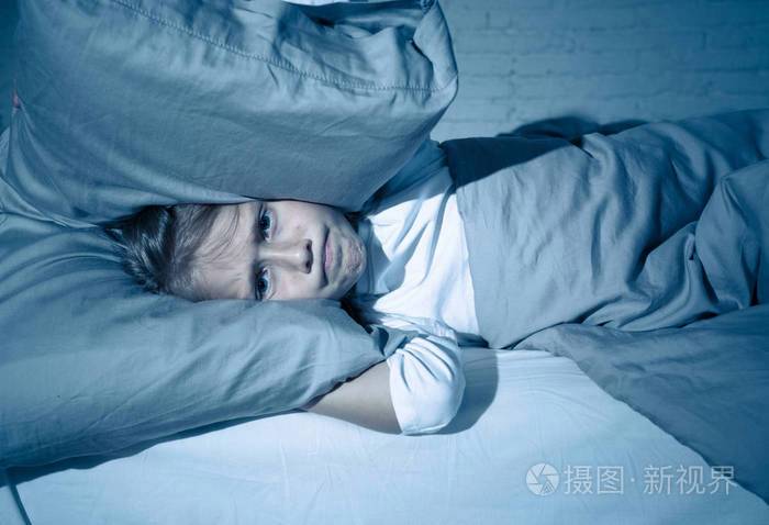 笔记本设置合上盖子不休眠