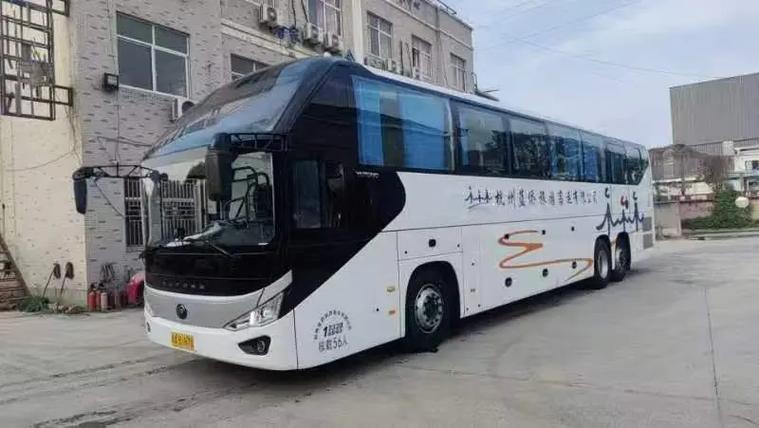 宇通客车56座参数